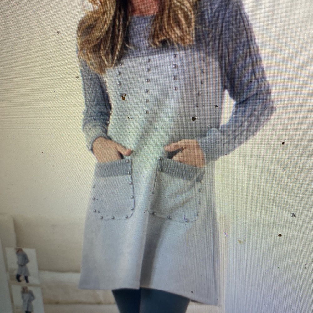 Adorable studs & color block styling add contemporary edge to this gray tunic